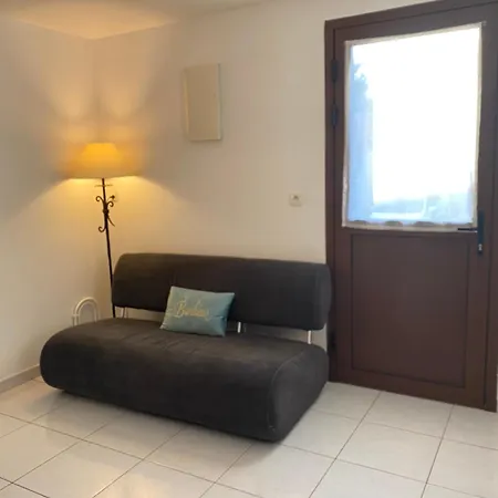 Apartment Super *